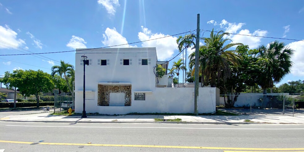 More Photos Of 4900 NE 2nd Ave, Miami Freestanding For Lease