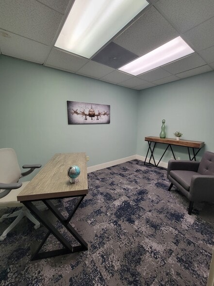 More Photos Of 208 S Beach St, Daytona Beach Office For Lease