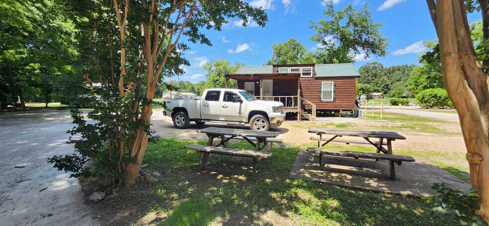 More Photos Of 469 River Rd, Lakeview Trailer Camper Park For Sale
