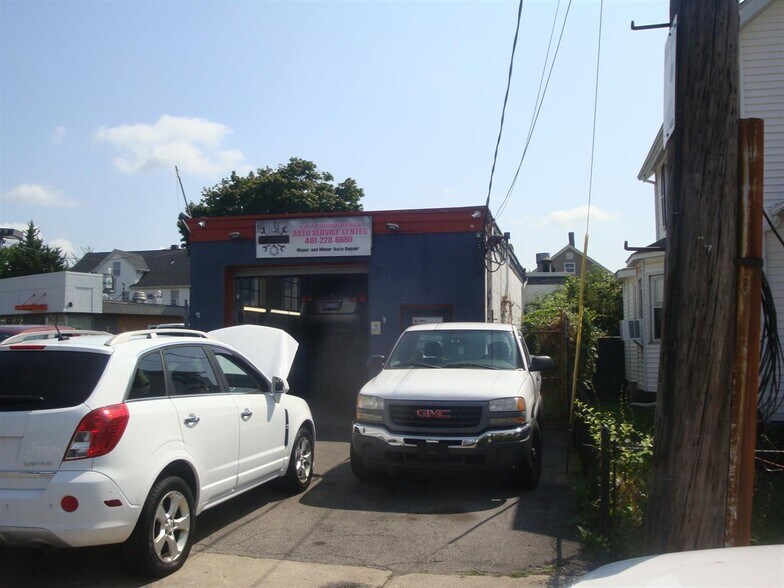More Photos Of 47 John St, East Providence Light Manufacturing For Sale