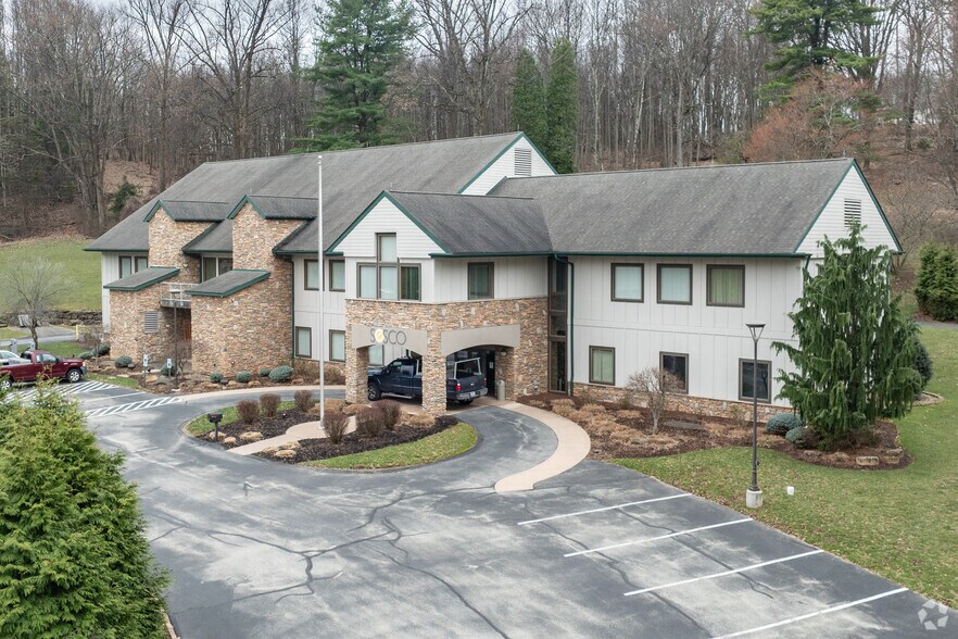 More Photos Of 220 Megawatt Ln, Greensburg Office For Sale