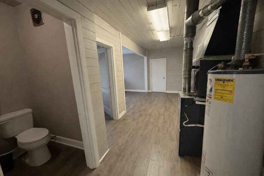 More Photos Of 373 N Cumberland St, Jackson Contractor Storage Yard For Sale