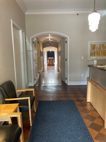 More Photos Of 517-519 11th St SE, Washington Office For Sale