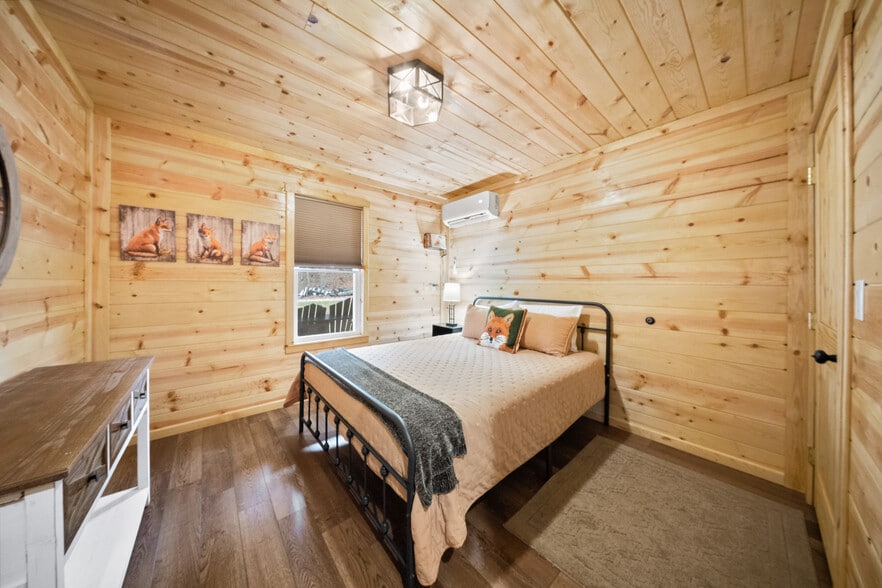 More Photos Of 325 Sinking Rd, Argillite Hospitality For Sale