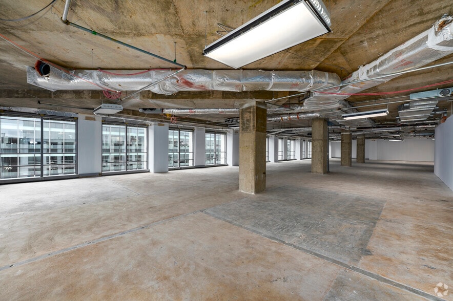 More Photos Of 2001 L St NW, Washington Office For Lease