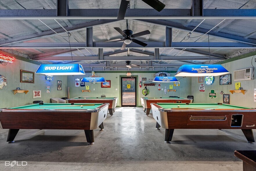 More Photos Of 7318 Ida State Line rd, Ida Bar For Sale