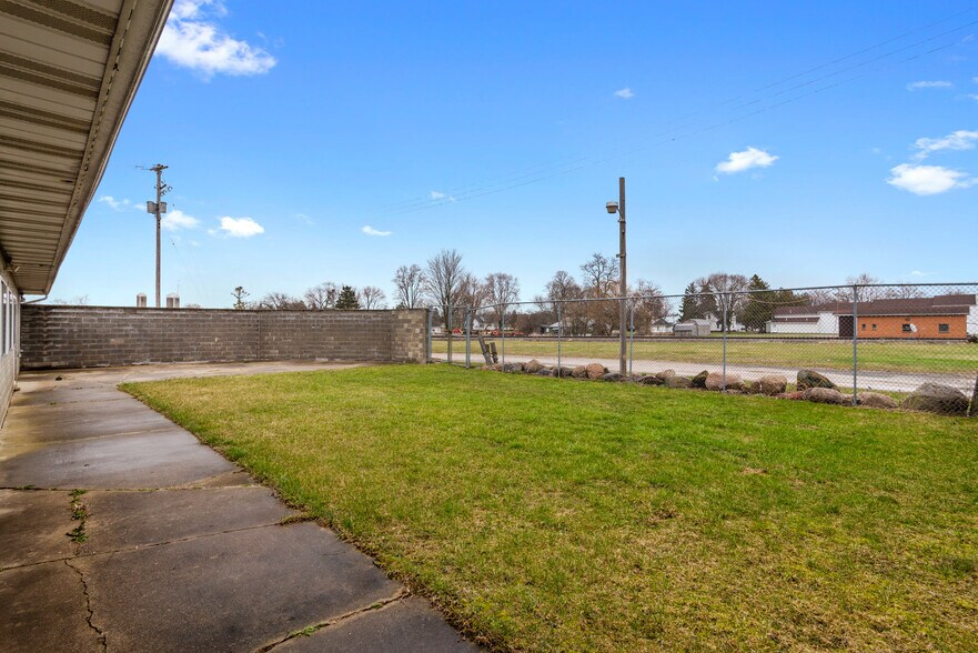 More Photos Of 219 E Main St, Bannister General Retail For Sale