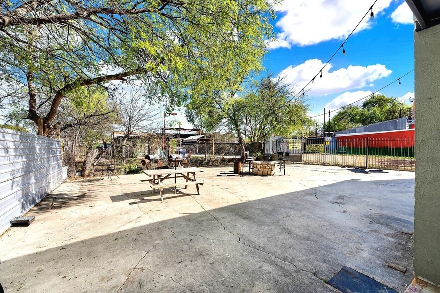 More Photos Of 4219 Culebra Rd, San Antonio Flex For Sale