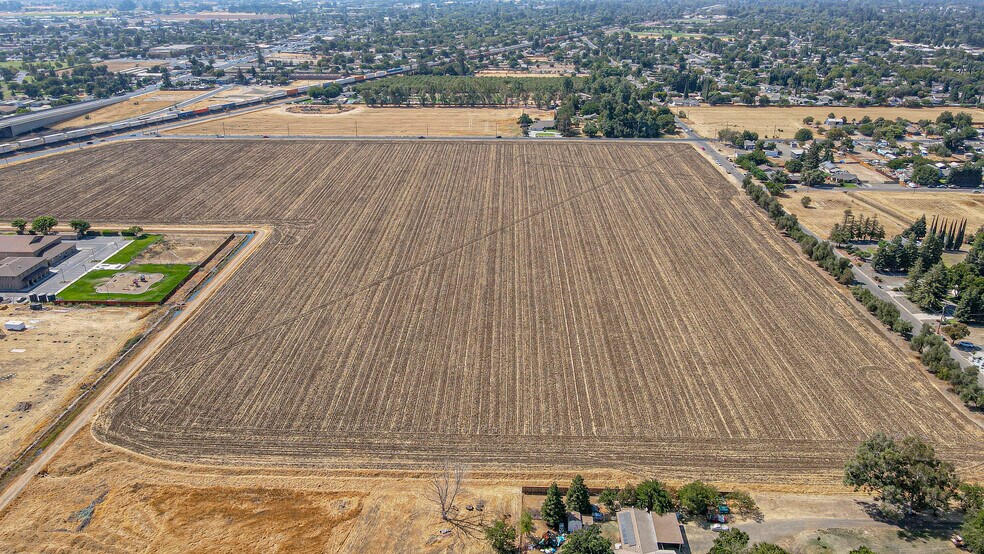More Photos Of 41 Acres Stretch, McKee & Santa Fe, Merced Land For Sale
