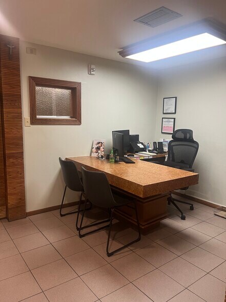 More Photos Of 420 S Dixie Hwy, Coral Gables Loft Creative Space For Sale