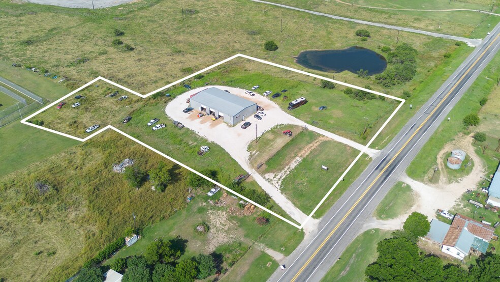 More Photos Of 469 W US Highway 190, San Saba Warehouse For Sale