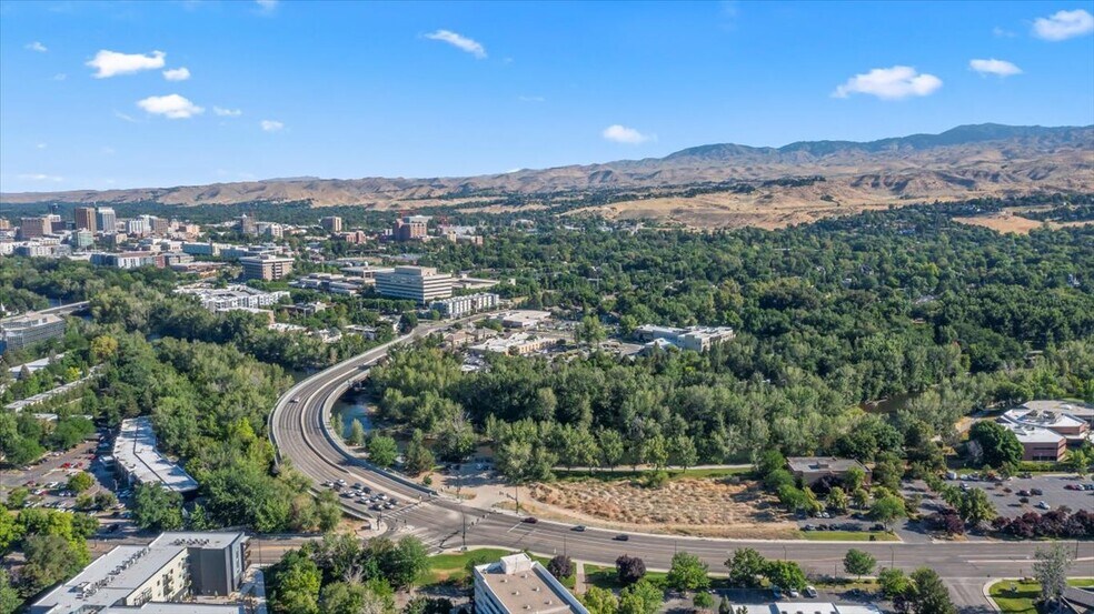More Photos Of 444 W Parkcenter Blvd, Boise Land For Sale