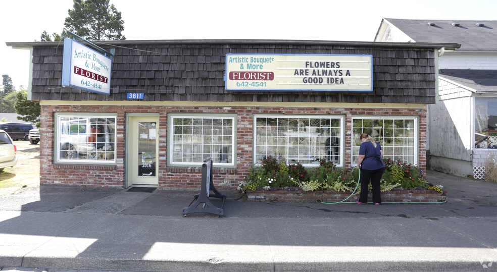 Primary Photo Of 3811 Pacific Way, Seaview General Retail For Sale