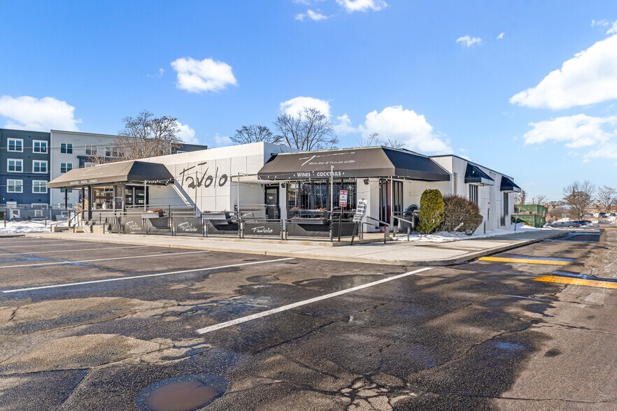 More Photos Of 2099 Post Rd, Warwick Restaurant For Sale