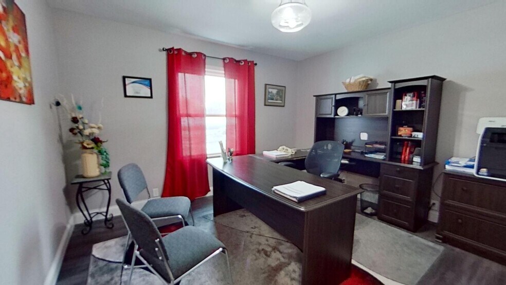 More Photos Of 616 S Sturgeon St, Montgomery City Office Residential For Sale