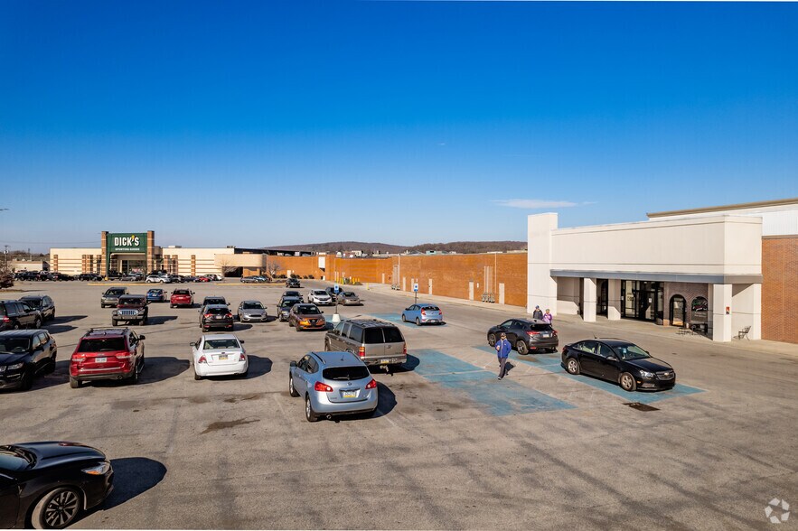 More Photos Of 1155 Carlisle St, Hanover General Retail For Lease