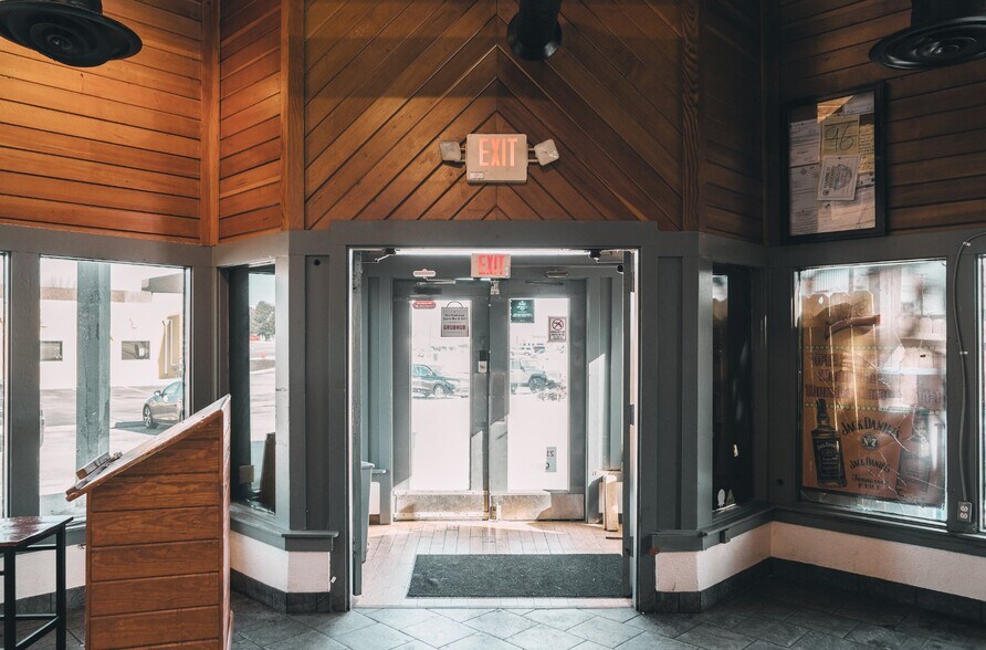 More Photos Of 271 Gleaves St, Madison Restaurant For Sale