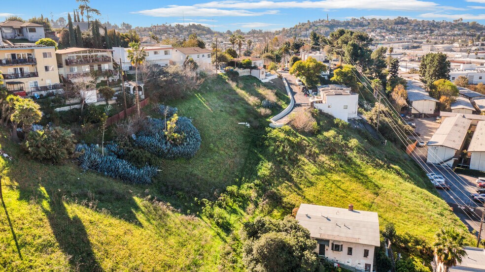 More Photos Of 1922-1942 Seigneur Ave, Los Angeles Land For Sale