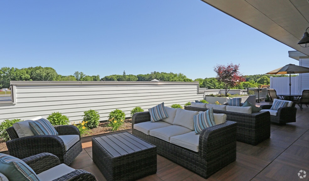 More Photos Of 77A Excelsior Ave, Saratoga Springs Apartments For Lease