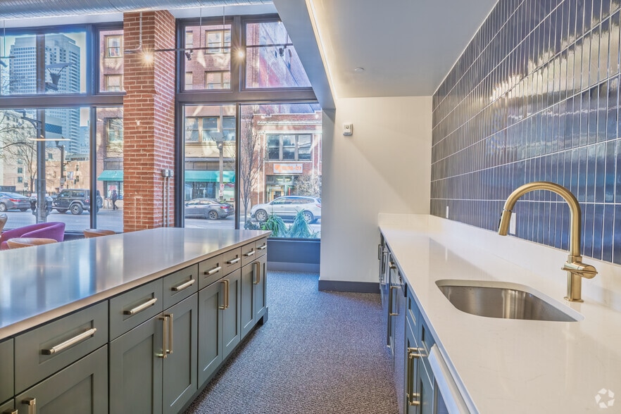 More Photos Of 1209 Washington Ave, Saint Louis Apartments For Lease