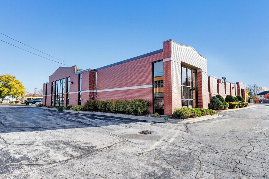 More Photos Of 414 S Jefferson St, Green Bay Office For Sale