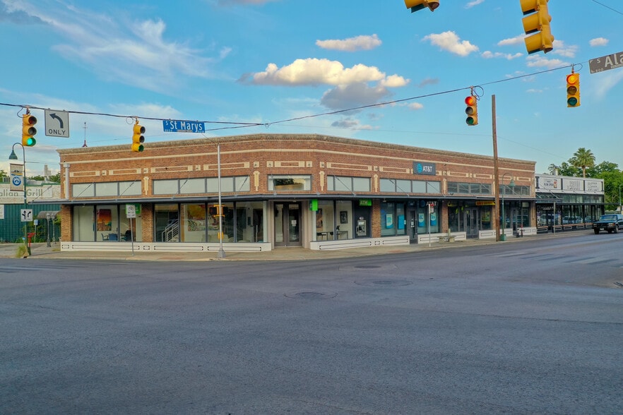 Primary Photo Of 812 S Alamo St, San Antonio Storefront For Lease