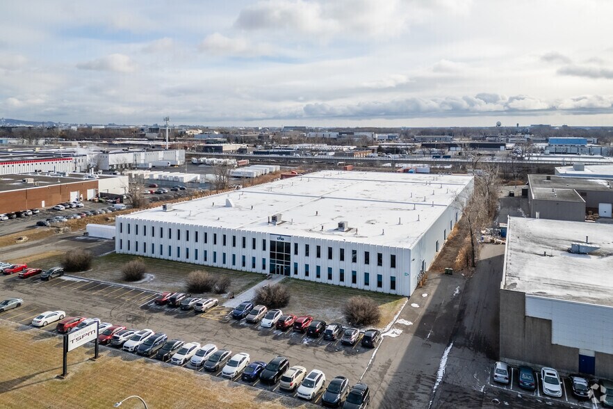 More Photos Of 1710-1750 Aut Transcanadienne, Dorval Distribution For Lease