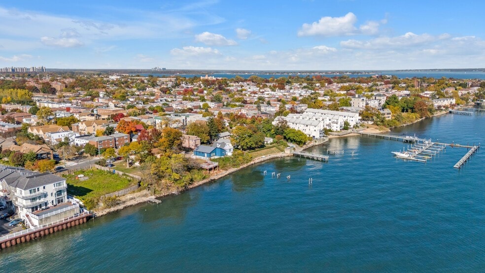More Photos Of 2670 Schurz Avenue, Bronx Land For Sale