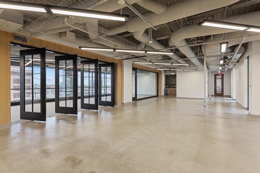 More Photos Of 823 Congress Ave, Austin Office For Lease