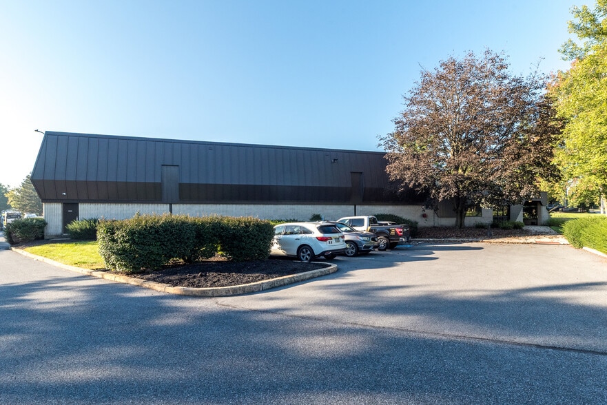 More Photos Of 1816 Olde Homestead Ln, Lancaster Warehouse For Lease