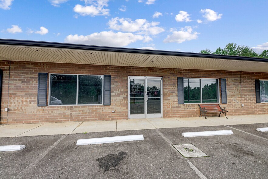 More Photos Of 524-528 NC 27 Hwy S, Stanley Freestanding For Lease