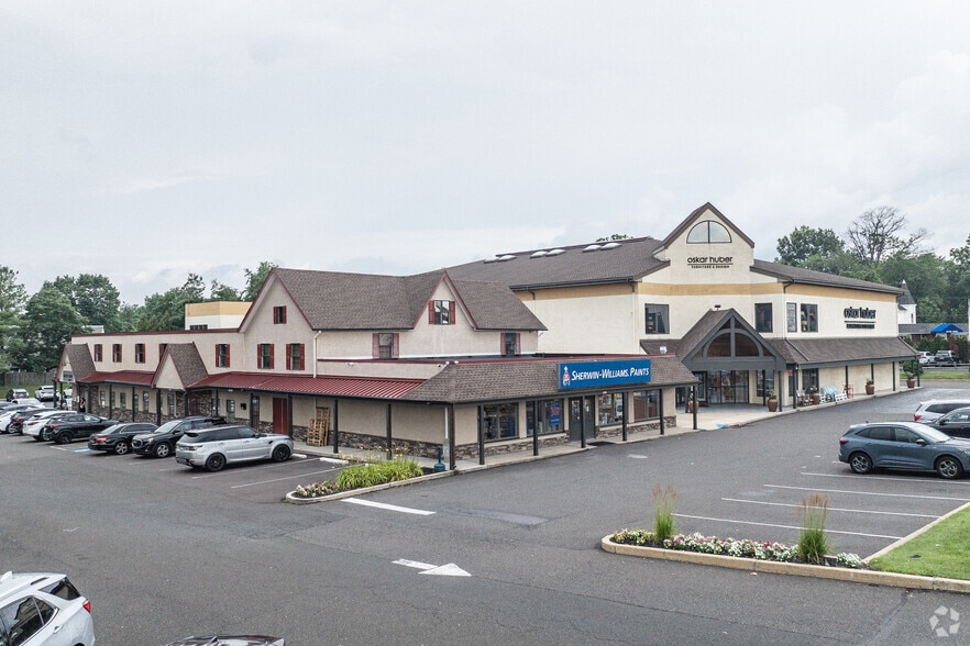 Primary Photo Of 608-614 2nd St Pike, Southampton Freestanding For Lease