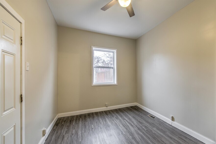 More Photos Of 2013 S 11th St, Saint Louis Apartments For Sale