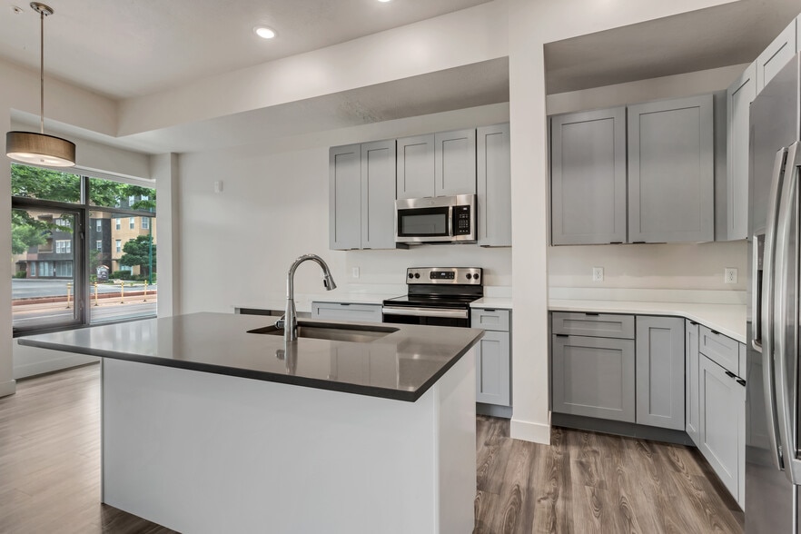 More Photos Of 606 W North Temple, Salt Lake City Apartments For Sale
