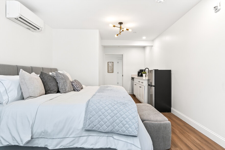 More Photos Of 44 Williams Ave, Mystic Apartments For Sale