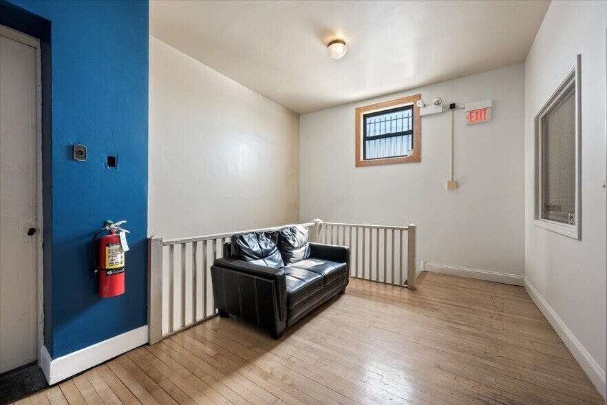 More Photos Of 7321 Madison St, Forest Park Restaurant For Sale