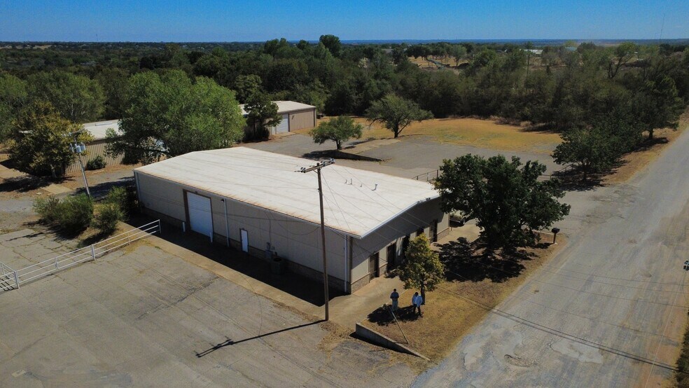 More Photos Of 5600 Industrial Blvd, Edmond Industrial For Lease