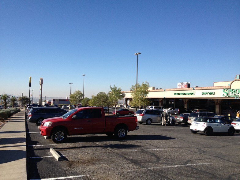 More Photos Of 6100 N Mesa St, El Paso Convenience Store For Lease
