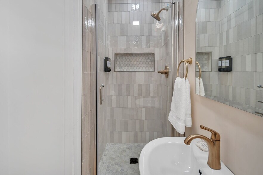 More Photos Of 418 W Ivy St, San Diego Apartments For Sale