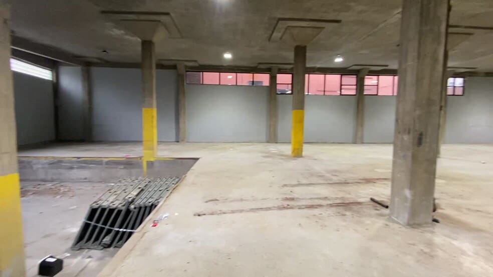 Primary Photo Of 820 E 136th St, Bronx Warehouse For Lease