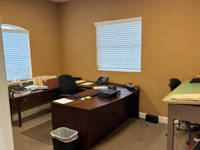 More Photos Of 565 S Hercules Ave, Clearwater Office For Sale