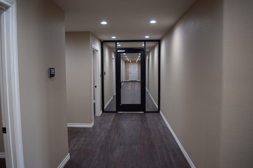 More Photos Of 9701 FM 307, Midland Flex For Lease