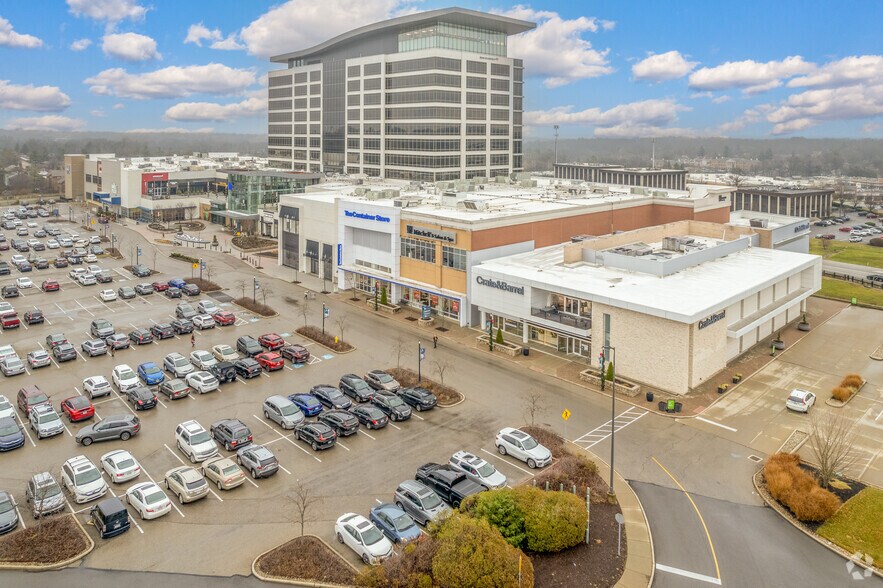 More Photos Of 5901 E Galbraith Rd, Cincinnati General Retail For Lease