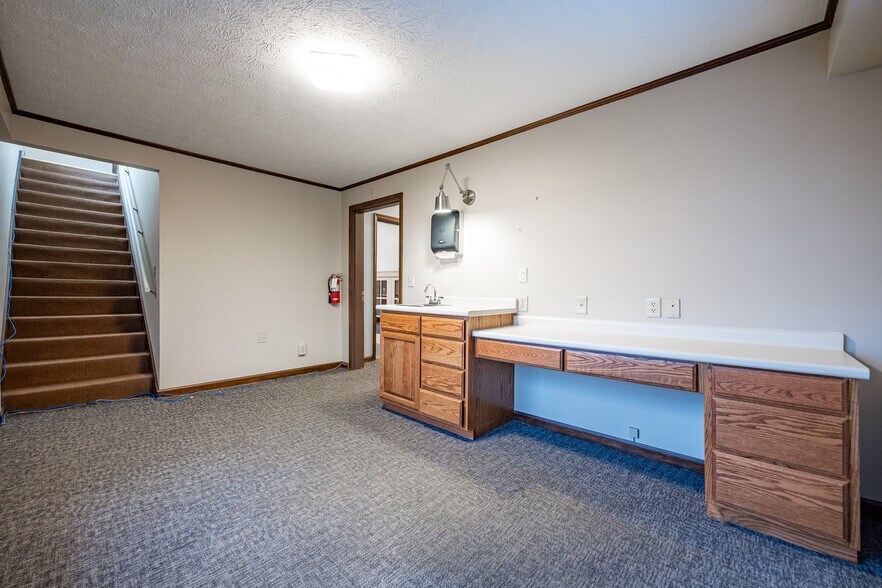 More Photos Of 814 E Washington St, Greencastle Medical For Sale
