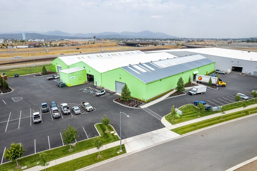 More Photos Of 5575 W Riverbend Ave, Post Falls Warehouse For Lease