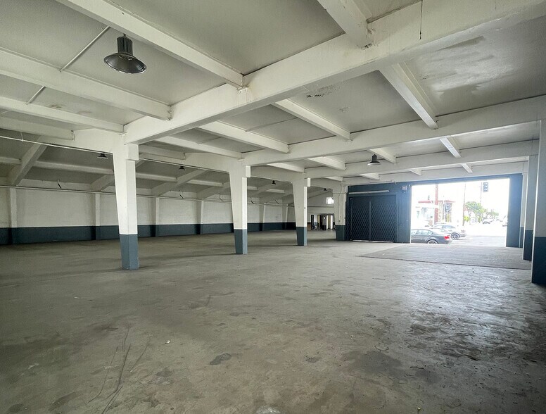 More Photos Of 4651 Pacific Blvd, Vernon Manufacturing For Sale
