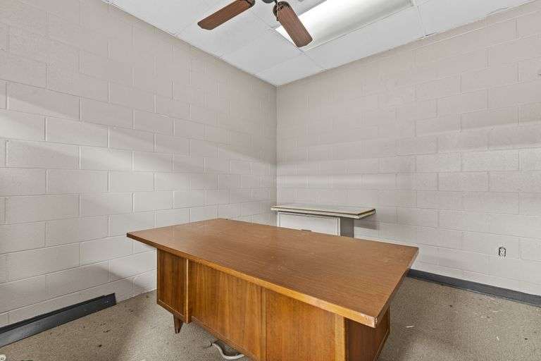 More Photos Of 1208 W Pine St, Hattiesburg Office For Lease