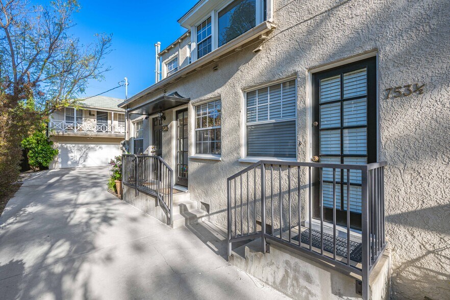 More Photos Of 751 N Hayworth Ave, Los Angeles Apartments For Sale