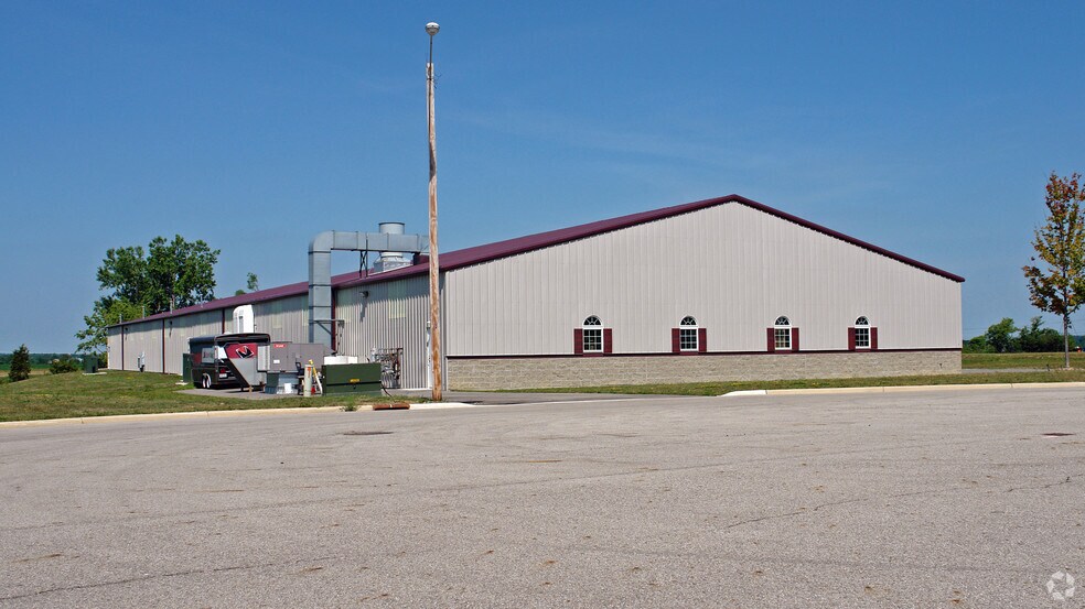 More Photos Of 171 S Lester Ave, Sidney Warehouse For Lease