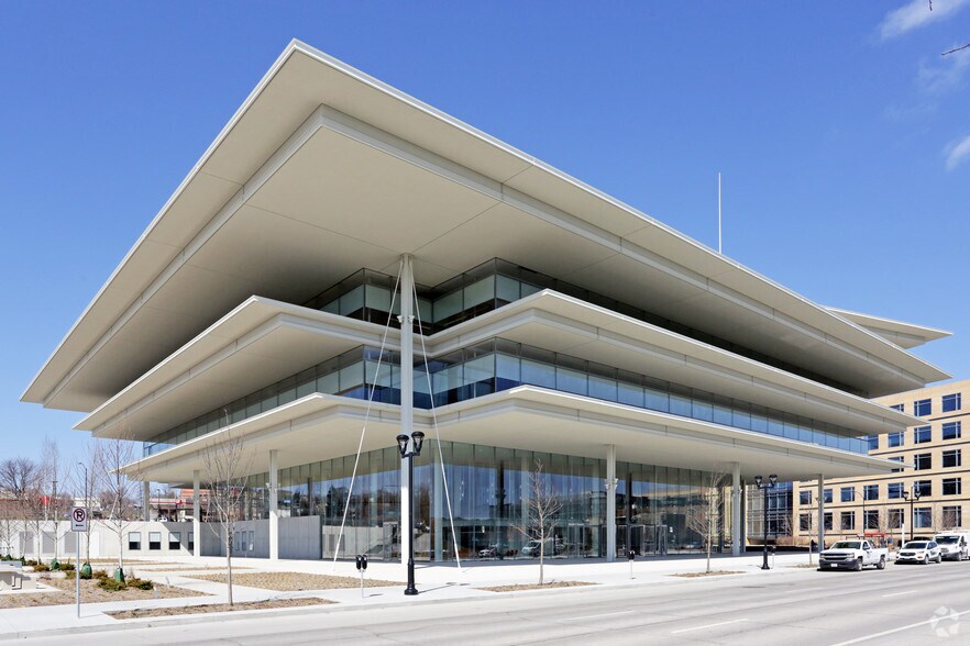 More Photos Of 1459 Grand Ave, Des Moines Office For Lease